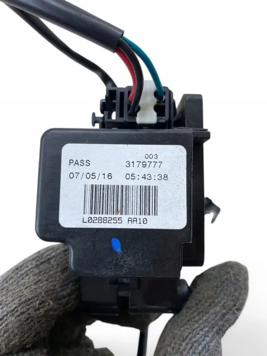 Mercedes-Benz GLS X166 Sitzmotor OEM L0288255 image 10