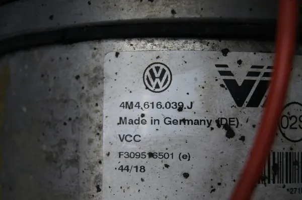 Audi Q7 4M 2020 Framsuspension Luftfjäder 4M4616039J image 5