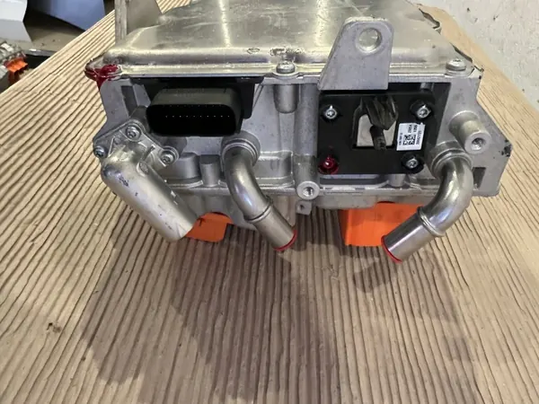 OEM 32144041 Invertteri Volvo T8 Plug-in Hybridille image 6