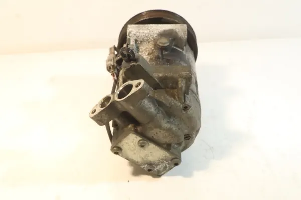 Renault OE 92600-2352R AC Compressor image 4