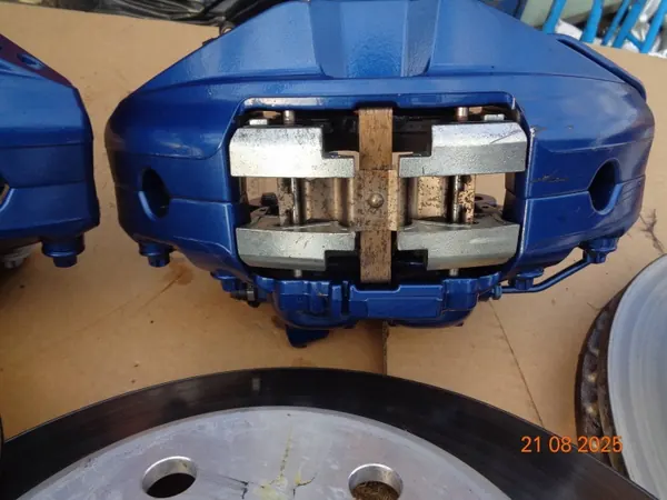 Conjunto de Pinças e Discos de Travão BMW OEM 970780 image 8
