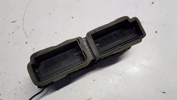 Grelha de ventilação Audi Q5 8R1820951G image 4