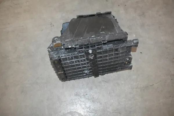 Support batterie OEM A2475400025 pour Mercedes W177 image 4