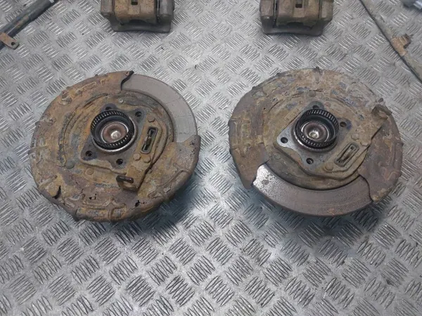 Bromsskivor & bromsok bak OEM 465564654 Hyundai i30 image 3