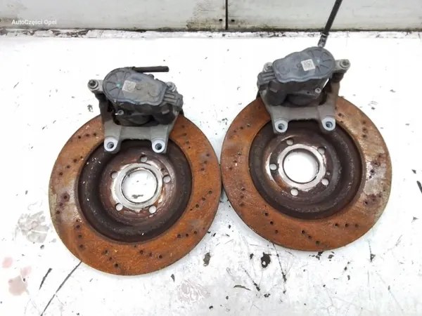 Kit de freins Mercedes-Benz A35 OEM A2474238700 image 3