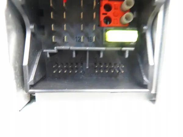 Mercedes-Benz OEM 2129008309 CD-radio - Begagnad image 7