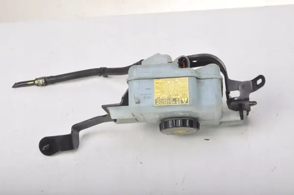 Réservoir de Liquide de Frein Toyota - Pièce OE Usagée image 3