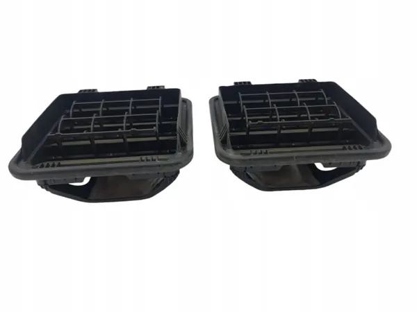 Grelha ventilação para-choques traseiro KIA Ceed 2020 OEM 81364548 image 6