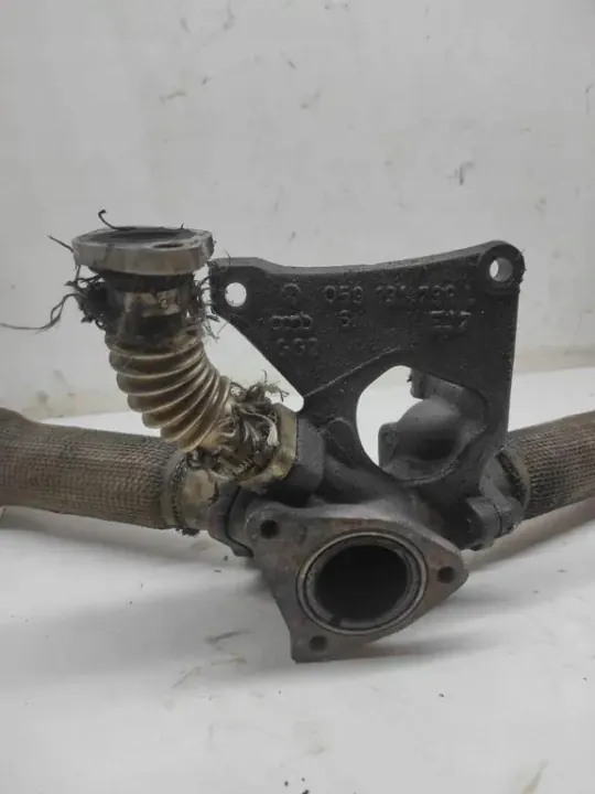 Exhaust Manifold AUDI A6 (4F2, C6) 059131799L 2.7L Diesel 2006 image 2
