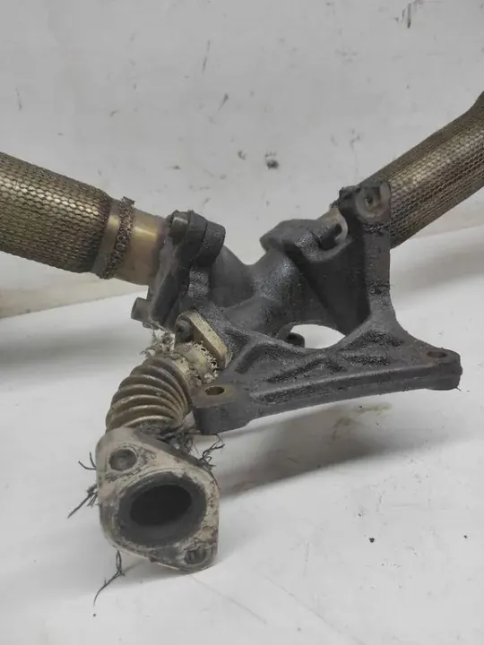 Exhaust Manifold AUDI A6 (4F2, C6) 059131799L 2.7L Diesel 2006 image 3