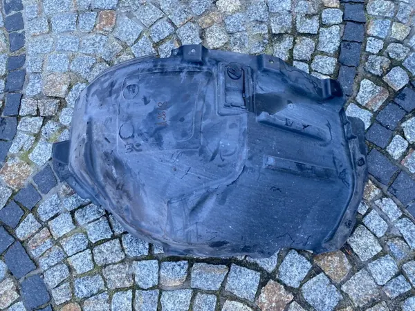 Mercedes E-klass 238 vänster framskärm OEM 2386901503 image 2
