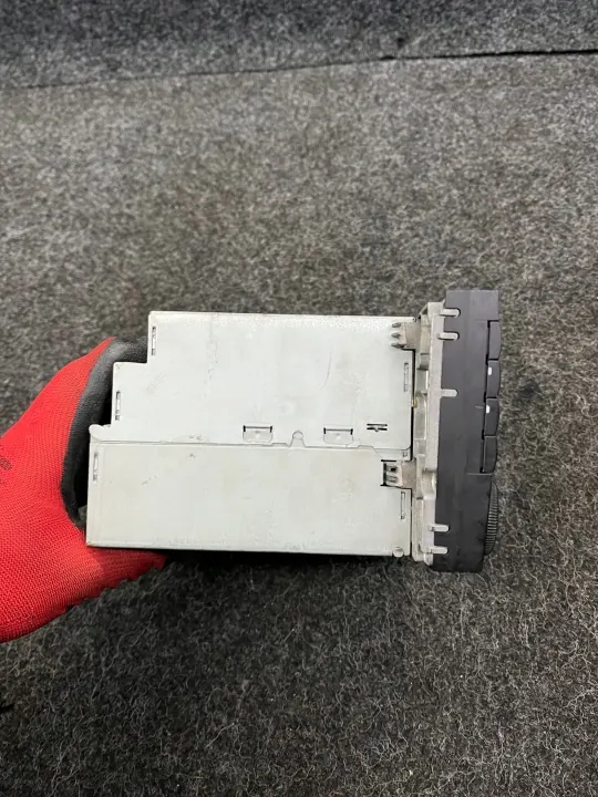 Gebruikte Becker Radio CD Navi OEM A2118200979 image 10