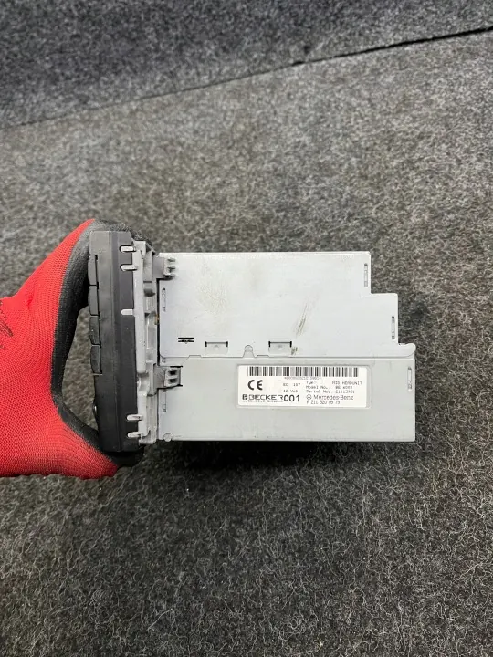 Gebruikte Becker Radio CD Navi OEM A2118200979 image 6