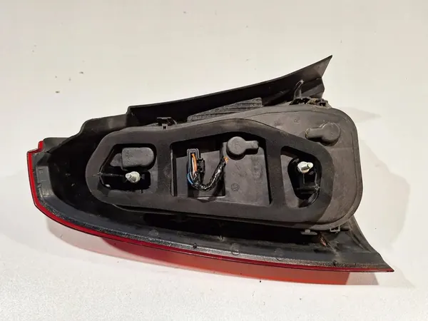 Luz trasera derecha 8200744759 Dacia Logan Sedan 08-12 image 4