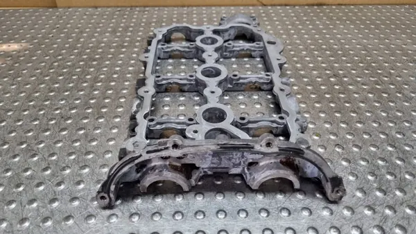 Nokka-akselin Kiinnike OEM 06E103285H - Audi OE image 3