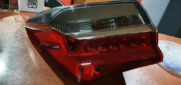 Corolla E16 Lift - Luz trasera izquierda LED image 3
