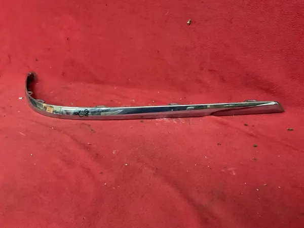 VW Passat B7 Takaluukun Kromilista Oikea 3AE807460 image 3