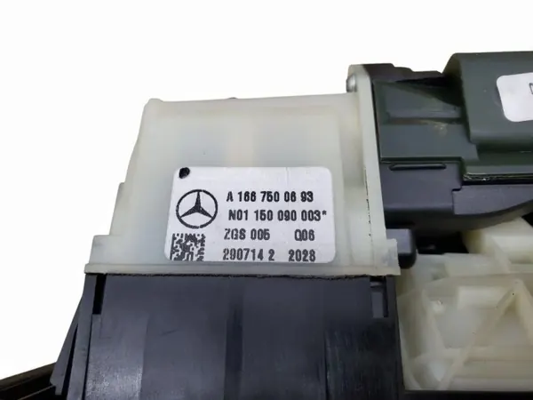 Mercedes-Benz GL X166 takaovenkahva OEM A1667500693 image 3