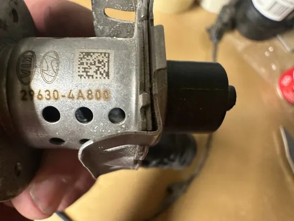 HYUNDAI SANTA FE IV 2.2 CRDI AdBlue Injector OEM image 6