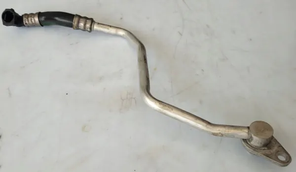 BMW Ölkühlerrohr OEM 7585698 - Gebraucht image 2