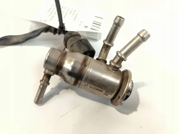 Inyector AdBlue usado OEM A2C39941900 para Dacia Dokker image 2