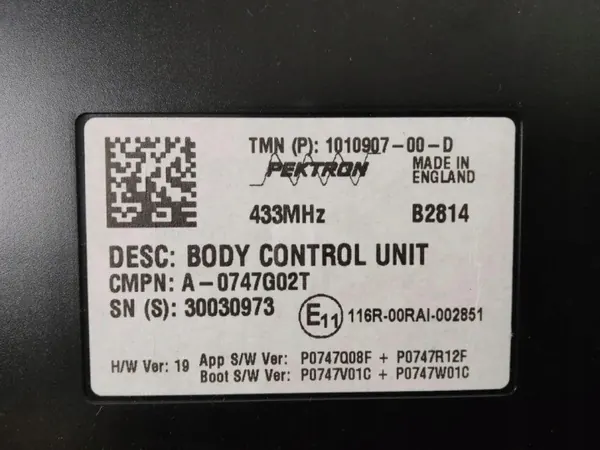 Tesla Model S Komfortmodul OEM A0747G02T Gebraucht image 6