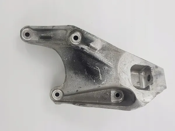 Original höger motorfäste Mercedes M177 4.0 V8 A1772234600 image 3