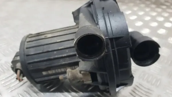 Audi A4 S4 B6 3.0 ASN sekundärluftpump OEM 8E0906613D image 2
