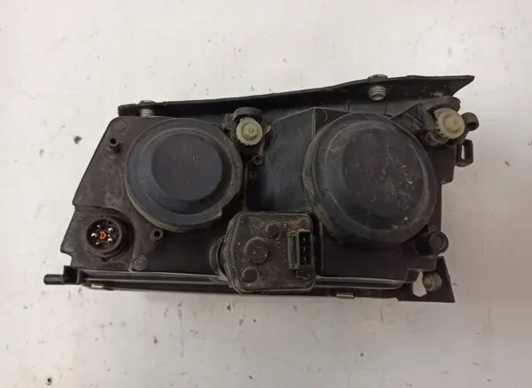 Oikea Etuvalo Volkswagen Passat image 2