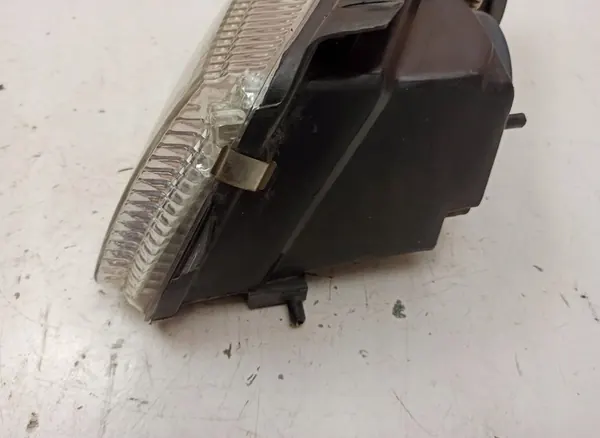 Oikea Etuvalo Volkswagen Passat image 6