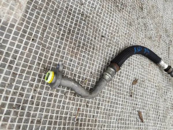 Volvo S60 II V60 10-18 A/C Hose 31332529 image 2