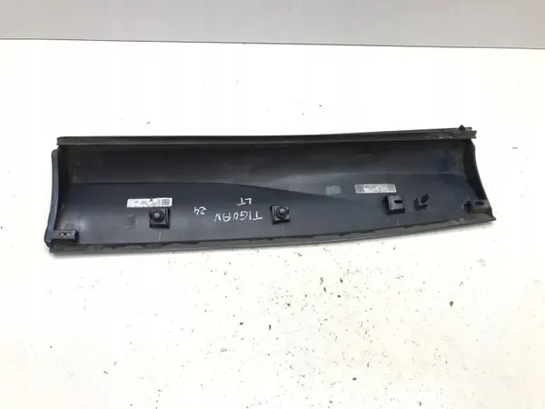 OEM 571854949B Linker Achterdeurlijst voor VW Tiguan III image 4