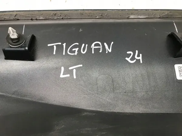 OEM 571854949B Linker Achterdeurlijst voor VW Tiguan III image 5