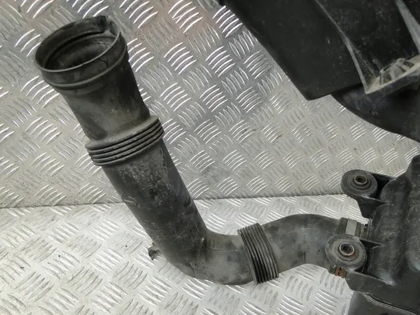 Ilmansuodattimen kotelo Seat Altea 1.6 MPI BSE image 3