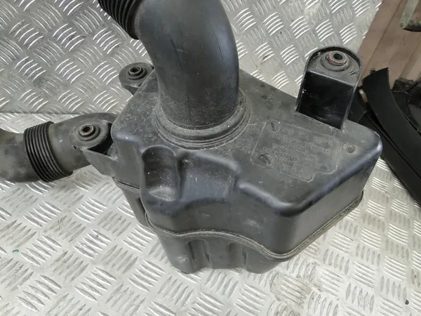 Ilmansuodattimen kotelo Seat Altea 1.6 MPI BSE image 4