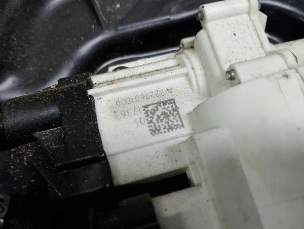 DÖRRLÅS HÖGER BAK MERCEDES S W222 A0997307800 image 3