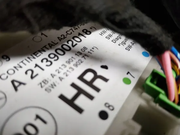 DÖRRLÅS HÖGER BAK MERCEDES S W222 A0997307800 image 7