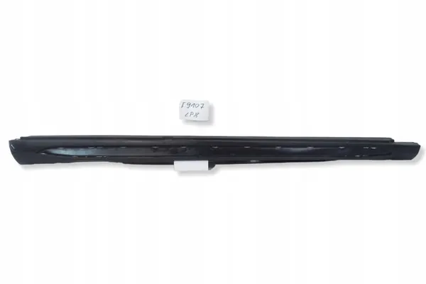 Protetor lateral direito OEM A1566980854 Mercedes GLA image 2