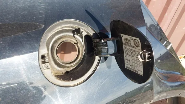 VW TIGUAN I 08-15 Bränsletank Lock LC9X image 2