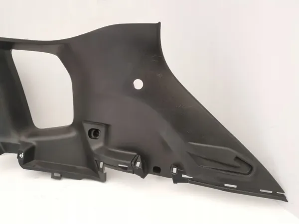 Cubrepilar Mitsubishi OE 7230B078ZZ - Lado derecho image 3