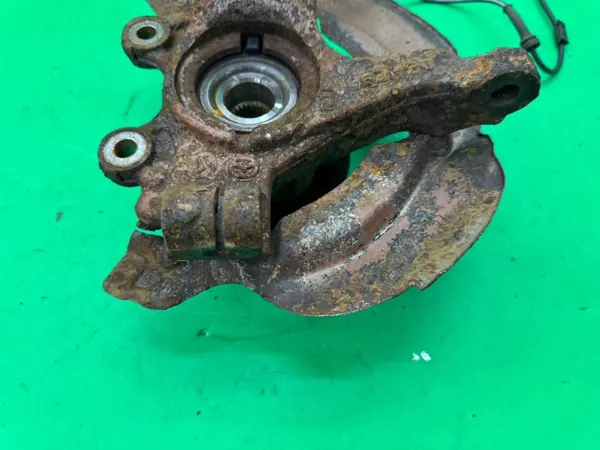 Moyeu Avant Droit ABS OEM Z668 Z682 Mazda 3 II image 6