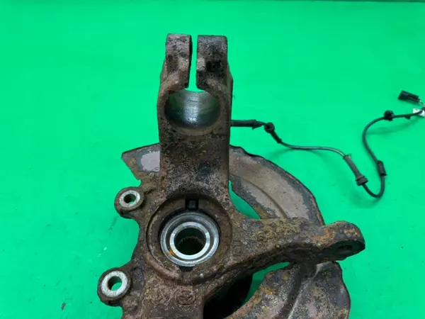 Moyeu Avant Droit ABS OEM Z668 Z682 Mazda 3 II image 7