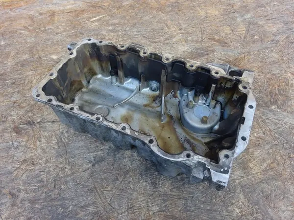 Oljepanna AUDI A3 8P A4 B7 06F103603B image 4