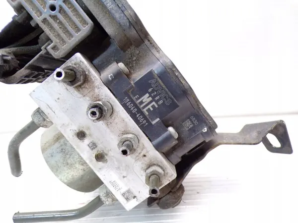Begagnad ABS ESP-pump OEM 56110-62RE för Suzuki Ignis III image 4