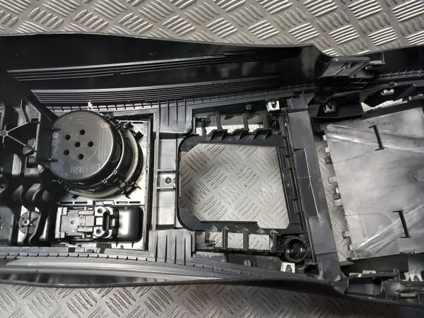 Middenarmsteun VW Golf VII Lift OEM 5G0864251D image 10