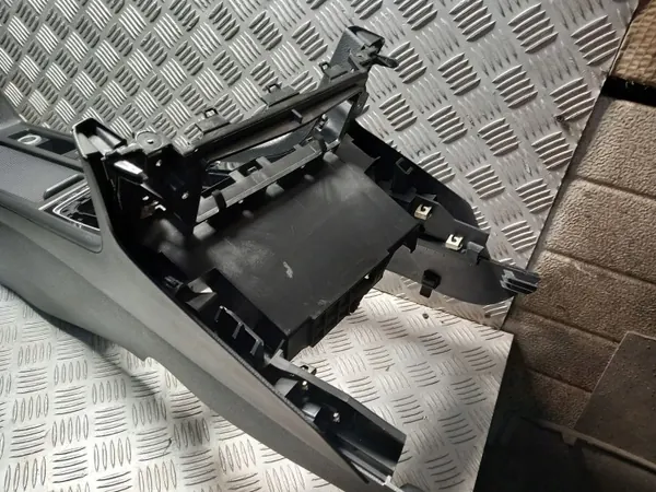 Middenarmsteun VW Golf VII Lift OEM 5G0864251D image 7