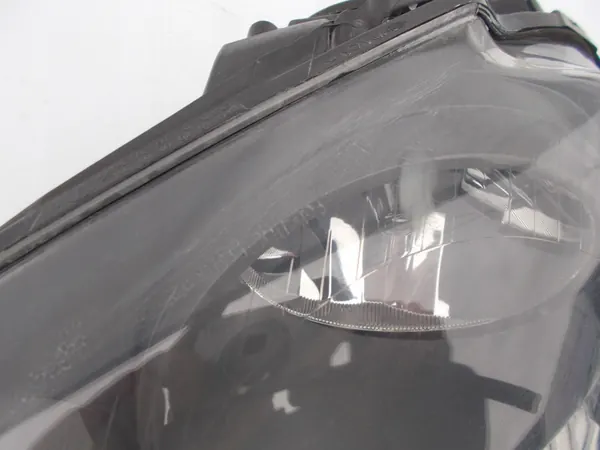 Etupolttimo VW Golf V 5 Vasemmalle Hella image 3