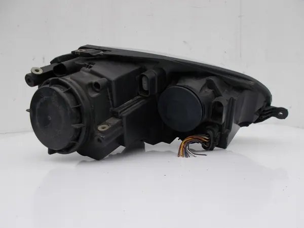 Etupolttimo VW Golf V 5 Vasemmalle Hella image 7