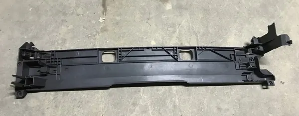 Capa Superior do Radiador BMW 5 F10 F11 image 2