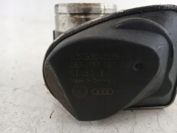 Drosselklappe OEM 06A133062AB für VW Golf V image 3